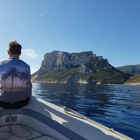 Lungo Via Del Mare * 奥罗塞伊