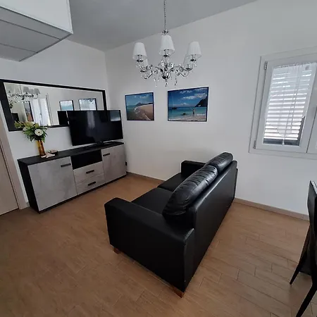 Lungo Via Del Mare 奥罗塞伊