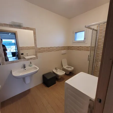 Lungo Via Del Mare *