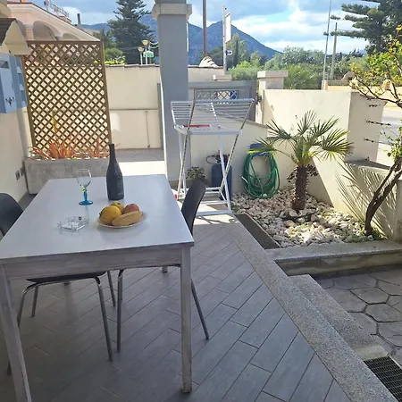 Lungo Via Del Mare 公寓 *