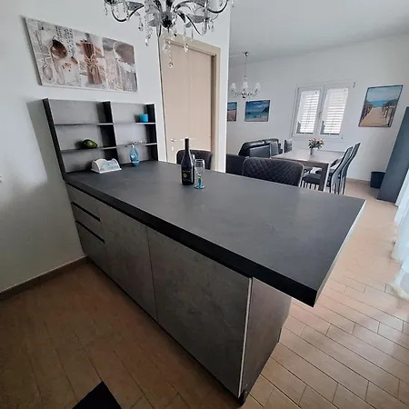 Lungo Via Del Mare * 奥罗塞伊